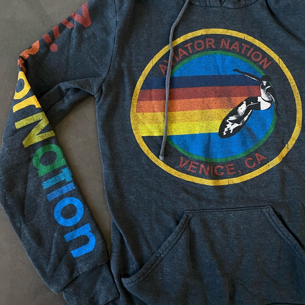 AV SWEATSHIRT
